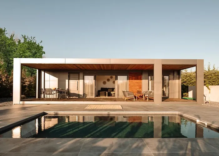Thespis 3 Villa *